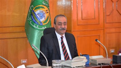 محافظ الإسماعيلية يطالب بوضع التعليم على رأس اهتمامات المجلس الإقليمي للسكان