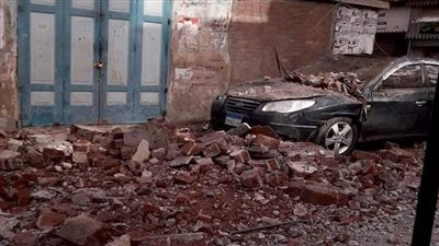 انهيار جزئي لعقار بشارع سيد درويش في الإسكندرية 