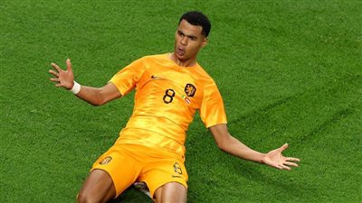  أول صفقة مونديالية، تفاصيل خطف ليفربول لنجم منتخب هولندا