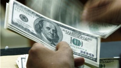 تراجع أسعار الدولار عالميا بعد إلغاء الصين قواعد الحجر الصحي على الوافدين