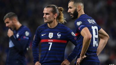 مفاجأة في إلغاء بنزيما متابعة أغلب لاعبي المنتخب الفرنسي، غيرة جريزمان وحقد بوجبا