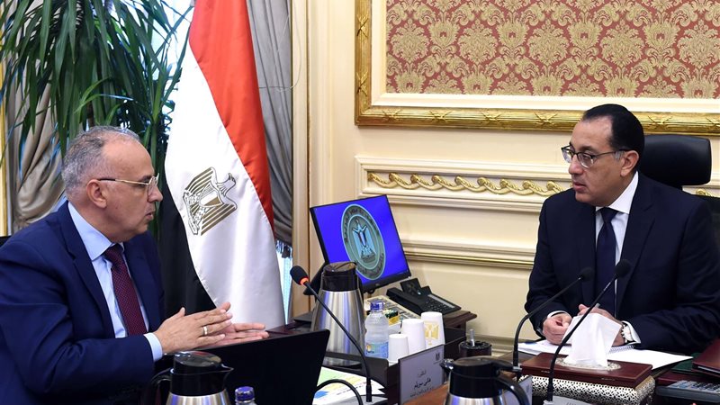 رئيس الوزراء ووزير
