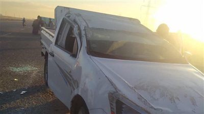 إصابة 17 عاملا في حادث انقلاب سيارة على وصلة أبو سلطان بالإسماعيلية (صور)