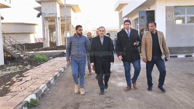محافظ الغربية يتفقد مشروعات حياة كريمة داخل 4 قرى بمركز زفتى (صور)