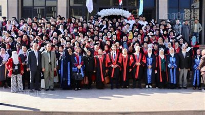 كلية تمريض طنطا تحتفل بتخرج 3 دفعات (صور)