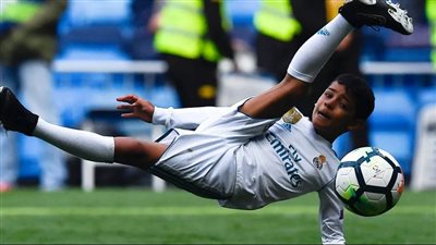  أسوة بوالده، رونالدو الابن يترك مانشستر يونايتد ويلتحق بريال مدريد