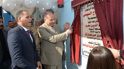 محافظ أسيوط يفتتح المتحف ومعرض المشغولات اليدوية بمدرسة ناصر بعد تجديده 