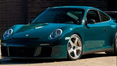 بورش تطرح سيارتها النادرة في مزاد علني