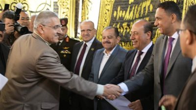 تسليم وحدات سكنية بأبراج التعاونيات بالمنصورة (صور)