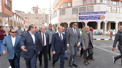 محافظ الدقهلية يناقش المشكلات التشغيلية لعمارات التعاونيات 