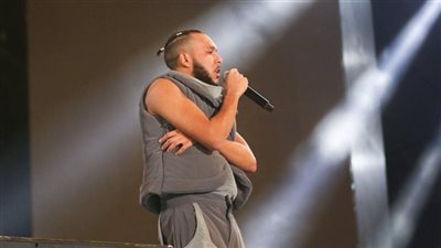 وصول ويجز للسعودية استعدادا لحفله في الرياض غدا (فيديو)