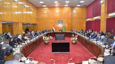 محافظ الإسماعيلية يشيد بالمنظومة الصحية بالإسماعيلية (صور)