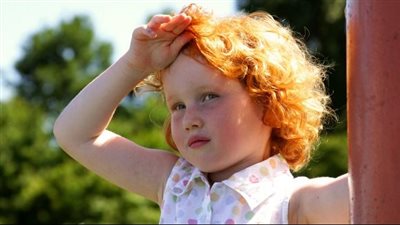 5 فوائد تدفعك إلى أن تعرض طفلك لأشعة الشمس يوميا