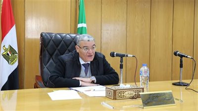 محافظ المنيا يشدد على الالتزام بالخطة الزمنية لتنفيذ مشروعات حياة كريمة 