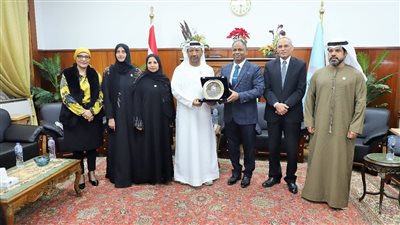 وفد جائزة خليفة التربوية يزور المركز القومي للبحوث (صور)