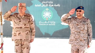 أركان حرب القوات المسلحة يعود إلى أرض الوطن بعد انتهاء زيارته للسعودية
