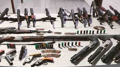 حملة أمنية بأسيوط تضبط 24 قطعة سلاح نارى و5 قضايا مخدرات