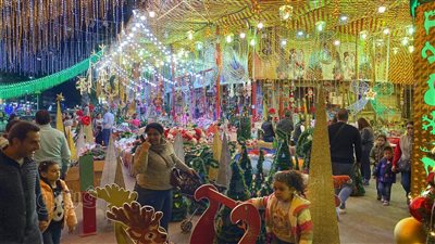 احتفالات الكريسماس، شبرا تتزين لاستقبال رأس السنة (صور)