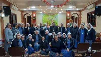 مطران كاثوليك سوهاج يلتقي راهبات المطرانية
