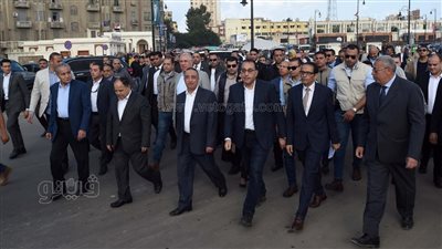 رئيس الوزراء في الإسكندرية لمتابعة إجراءات الإفراج الجمركي عن البضائع (صور) 