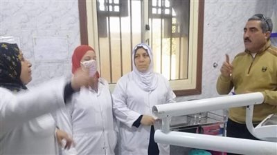 جولة مفاجأة تكشف غياب 19 من الفريق الطبي بوحدة صحية في الدقهلية