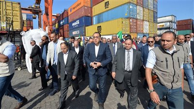 مدبولي: حريصون على توفير السلع بالأسواق وتخفيف الأعباء عن المواطنين