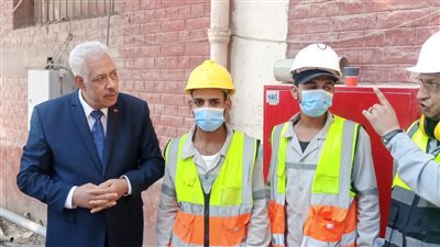 القوى العاملة: لقاءات توعية بالسلامة المهنية بشركتي الكهرباء والمياه في سوهاج