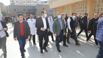 محافظ المنوفية ووزير الصحة يتابعان حالة طفل يعاني من تشنجات عصبية