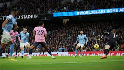 الدوري الإنجليزي، مانشستر سيتي يتقدم على إيفرتون 0/1 في الشوط الأول