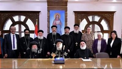 البابا تواضروس الثاني يلتقي مجلس كهنة قطاع غرب الإسكندرية