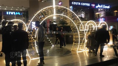 الشيخ زايد ترفع شعار للعائلات فقط في احتفالات ليلة رأس السنة (فيديو وصور)