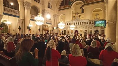 إقبال كبير لأقباط الكنيسة المرقسية بالإسكندرية لحضور قداس رأس السنة