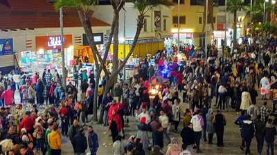 رغم الطقس السيئ، شوارع دمياط ورأس البر تحتفل برأس السنة والعام الجديد (صور) 