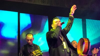 محمود الليثي يتألق في حفل رأس السنة بحضور جماهيري كبير (صور) 