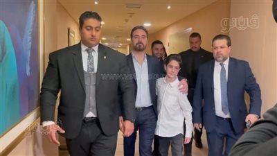 وائل جسار رفقة ابنه وسط حراسة مشددة قبل حفله في رأس السنة (فيديو) 