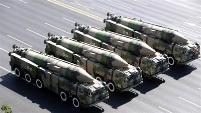 الهند وباكستان تتبادلان معلومات بشأن المواقع النووية 