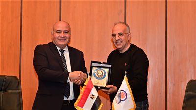 سويلم: قناطر نجع حمادى الجديدة تخدم 750 ألف فدان وتولد الطاقة النظيفة 