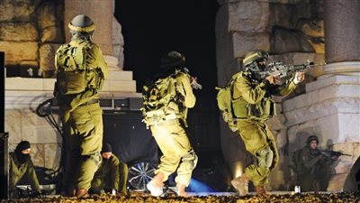 الاحتلال يقتحم مدينة طوباس ويشعل النيران في الأراضي الزراعية (فيديو)