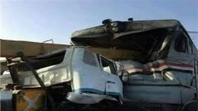 مصرع شخصين وإصابة 11 آخرين في حادث تصادم سيارتين بالدائرى الأوسطى 