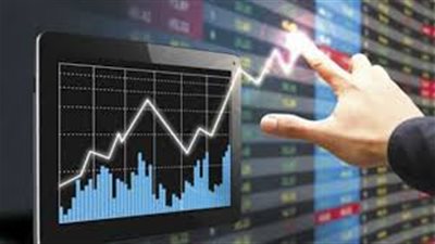 خبراء يكشفون ملامح الاقتصاد المصري في 2023: نحتاج لأدوات استثمارية جاذبة.. والجنيه لن يتوقف عن التراجع