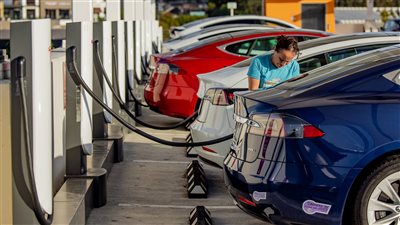 السيارات الكهربائية، قصة أول ولاية أمريكية تحظر عملية البيع