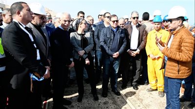  وزيرا البيئة والبترول يفتتحان أول محطة معالجة ذكية بمصر والشرق الأوسط.. الملا يؤكد أهمية صناعة البترول.. ويعدد أهمية منطقة خليج السويس