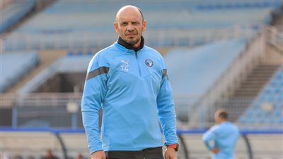 هل تكتب مباراة الأهلي وبيراميدز نهاية تاكيس جونياس مع الفريق السماوي؟