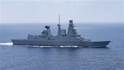  فرنسا تعلن تنفيذ عملية عسكرية ضد الحوثيين في البحر الأحمر 