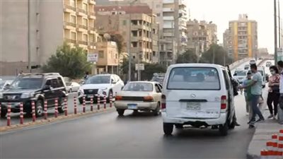 هيئة الطرق والكباري تخصص خطا ساخنا وأرقام هواتف وواتساب لتلقي شكاوى المواطنين