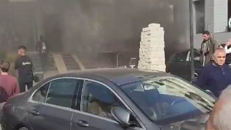 جانب من حريق مول