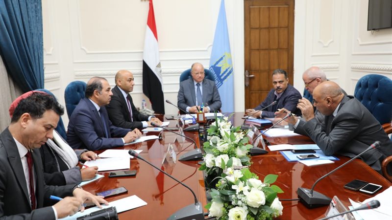 اجتماع محافظ القاهرة