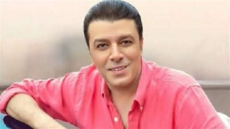 الفنان مصطفي كامل،