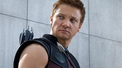 أخبار سيئة عن نجم مارفل جيريمي رينر بعد حادث الثلج، حالته حرجة وتوقعات ببتر قدمه