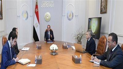  10 معلومات ترصد مستجدات تطوير وإيرادات هيئة قناة السويس